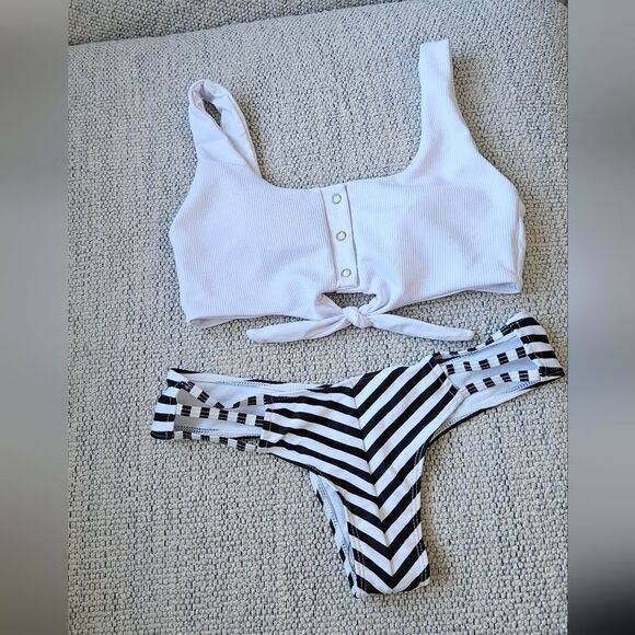 New White Crop Top and Black Striped Bikini Bottom - Picture 3 of 4